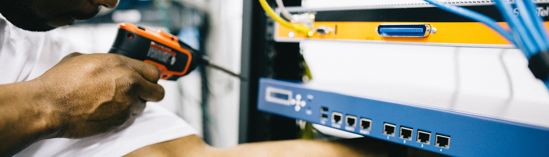 It Integrator When Does a Systems Integrator Make Business Sense?